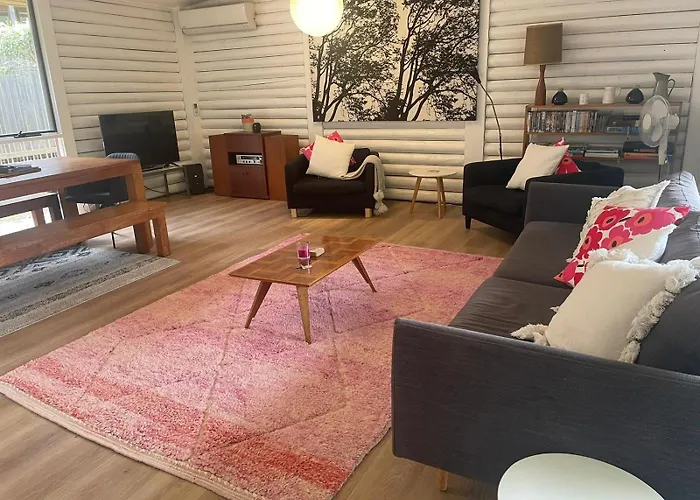 Lorne Groovy Ocean View Log House, Pet Friendly, Free Wifi Wine & Chocolates Kangaroos In The Evening