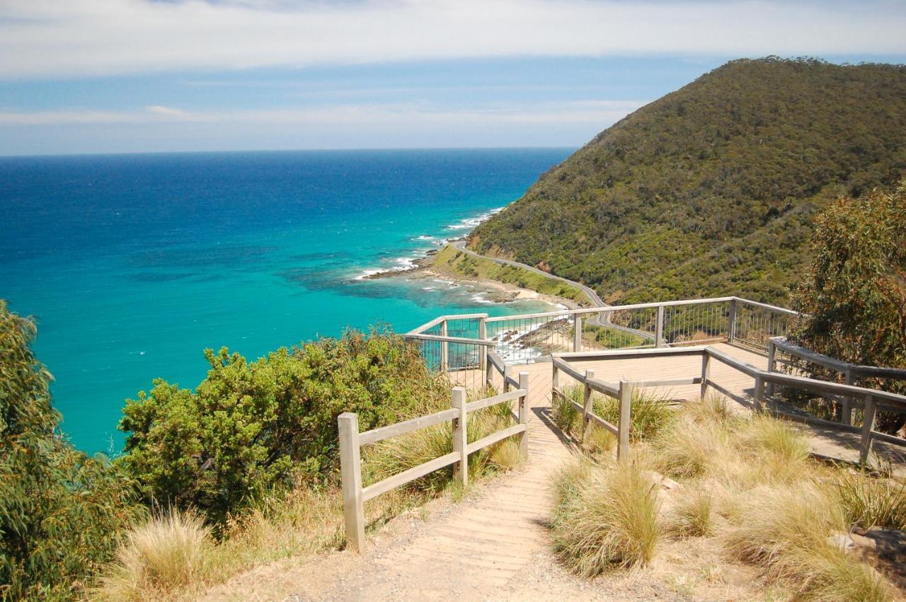 Groovy Ocean View Log House: Pet-friendly Retreat With Wildlife Holiday home